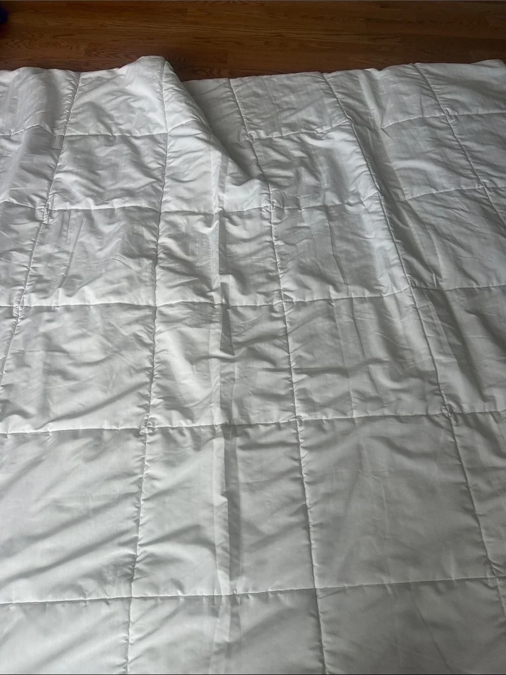 Crisp White Quilted Comforter - Lightweight All-Season Bedding